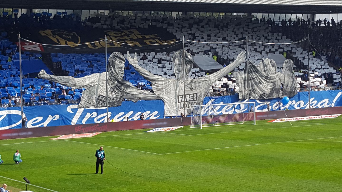 Choreo 20 Jahre UEFA Cup