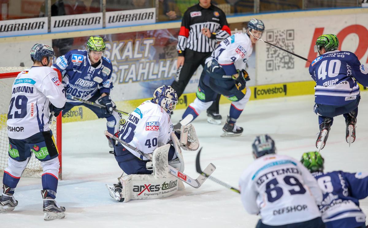 Eishockey, DEL, Iserlohn, Iserlohn Roosters vs. Eisbären Berlin