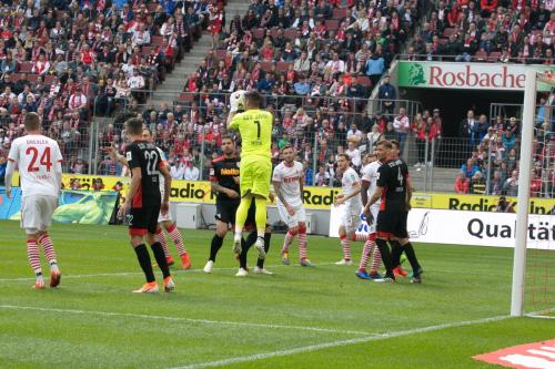 Bundesliga 33. Spieltag: 1. FC Köln - SSV Jahn Regensburg