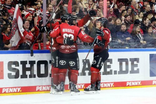 Torjubel Köln - © by Sportfoto-Sale (DR)