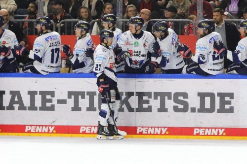 Torjubel Iserlohn - © by Sportfoto-Sale (DR)