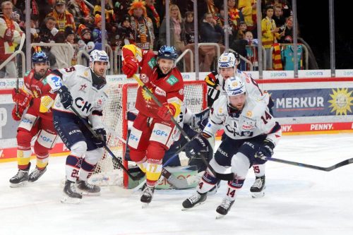 Leon Niederberger (mitte) - © by Sportfoto-Sale (DR)