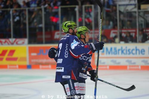Iserlohn Roosters - Schwenninger Wild Wings 0137